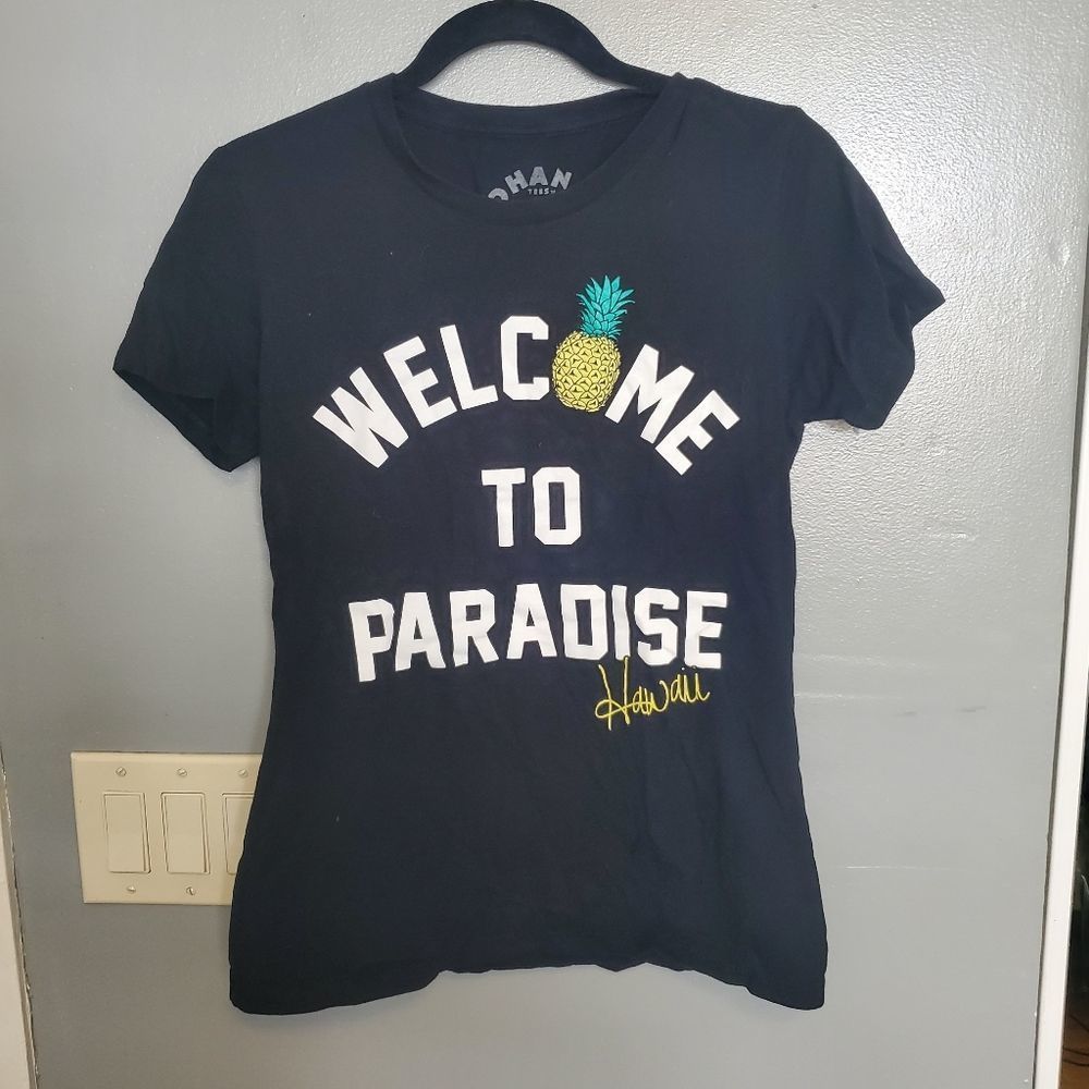 Hawaii travel t shirt size large